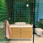 アパート New With Art Collection